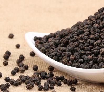 黑胡椒和白胡椒有区别吗？区别可大了！用错了，菜的味道都不对