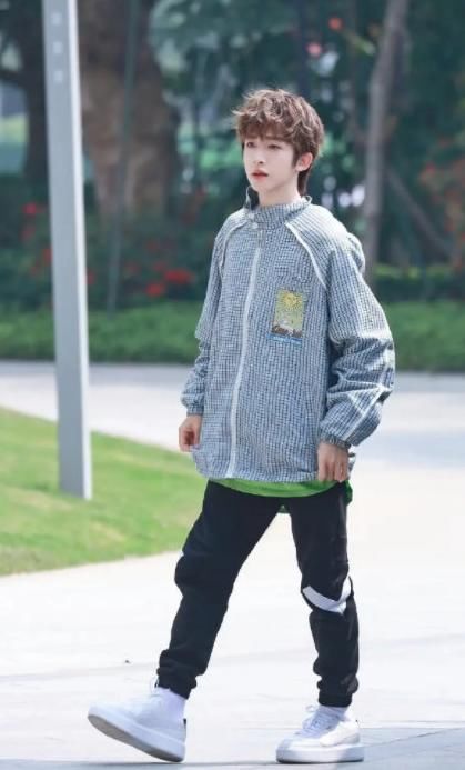 创造营4排名票数差距大！首A仅排第五，榜一榜二炒CP遥遥领先