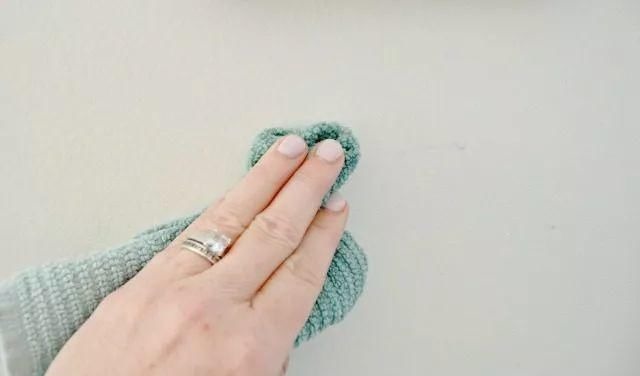 墙壁脏了不用重新粉刷，学会这几招，洁白如新~