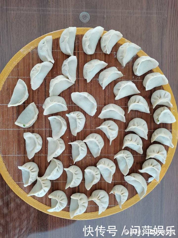 情报站冬天与饺子更配哦!天寒地冻吃顿龙利鱼水饺全身都热乎