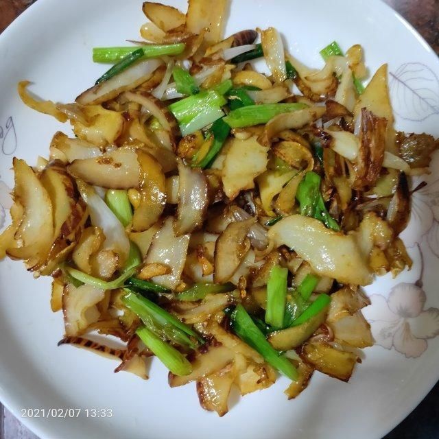 爆炒红螺片，口感柔韧，鲜美下饭