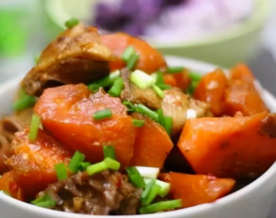 老太|女人不愿老太快,要学会吃3种食物,营养丰富,排毒瘦身,试试看