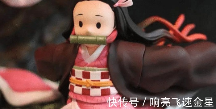 女友|宅男10万元祢豆子模型被女友扔掉，晒出聊天内容，一句话导致分手