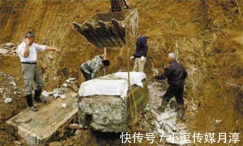 王氏|考古出土5岁女孩墓,身披嫁衣穿金戴银,身份确定后专家气得大骂