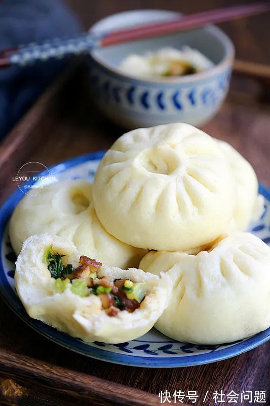 纯素馅大包子,鲜嫩多汁,比肉的还香,一次多蒸点,早餐也有了