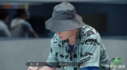 应采儿|和GAI节目中闹不和?陈小春冷脸说抱歉，陈小春参加《披荆斩棘的哥哥》是应采儿安排的