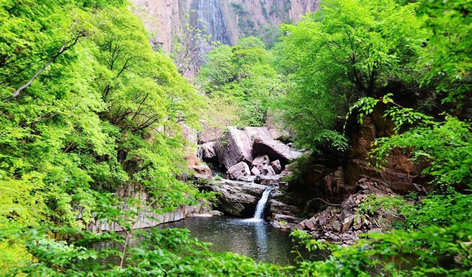 北太行|河南新乡境内一处不知名的景点，取名为秋沟，但不止秋天才美丽