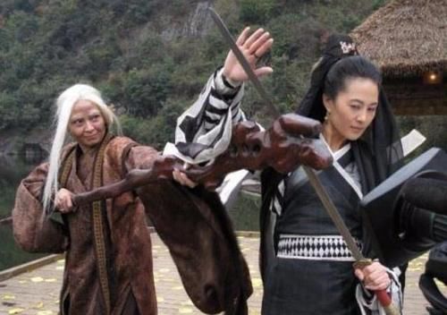 世界著名软剑:第1印度造像腰带,第2深受中国女性武林高手的喜爱