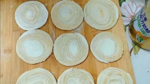 面粉别捣鼓做蛋糕了,现在流行它比蛋糕简单,比油条好吃,收藏