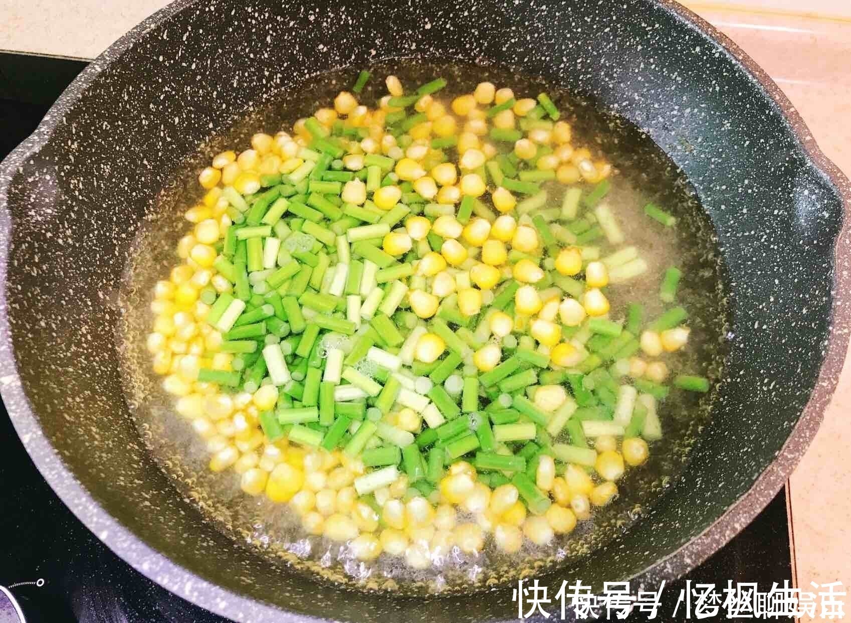 宿便|这菜是天然“洗肠草”，杀菌清肠道，隔三差五吃，排出宿便一身轻