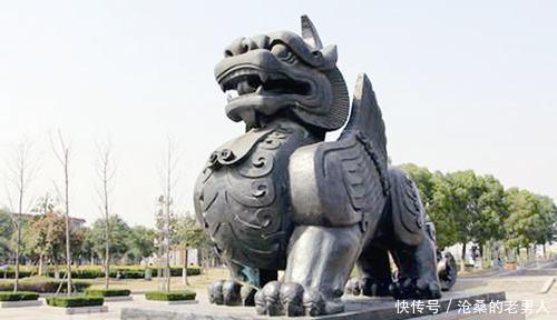 中国最尴尬的一个姓氏,尴尬到自己都说不出口,很多人为此改姓