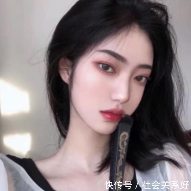 迪克牛仔 男生“贼嫌弃”的发型,偏偏女生自认很美腻,难怪异性缘“差到家”