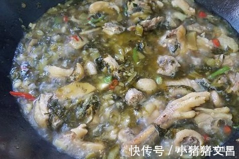 味道鲜美,香气扑鼻,比酸菜鱼还好吃,我家常吃的家常菜