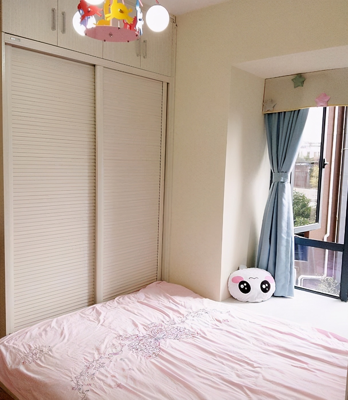 阳台|晒晒表弟的60㎡小婚房,格局超好,简约清新,两侧阳台太舒适了!