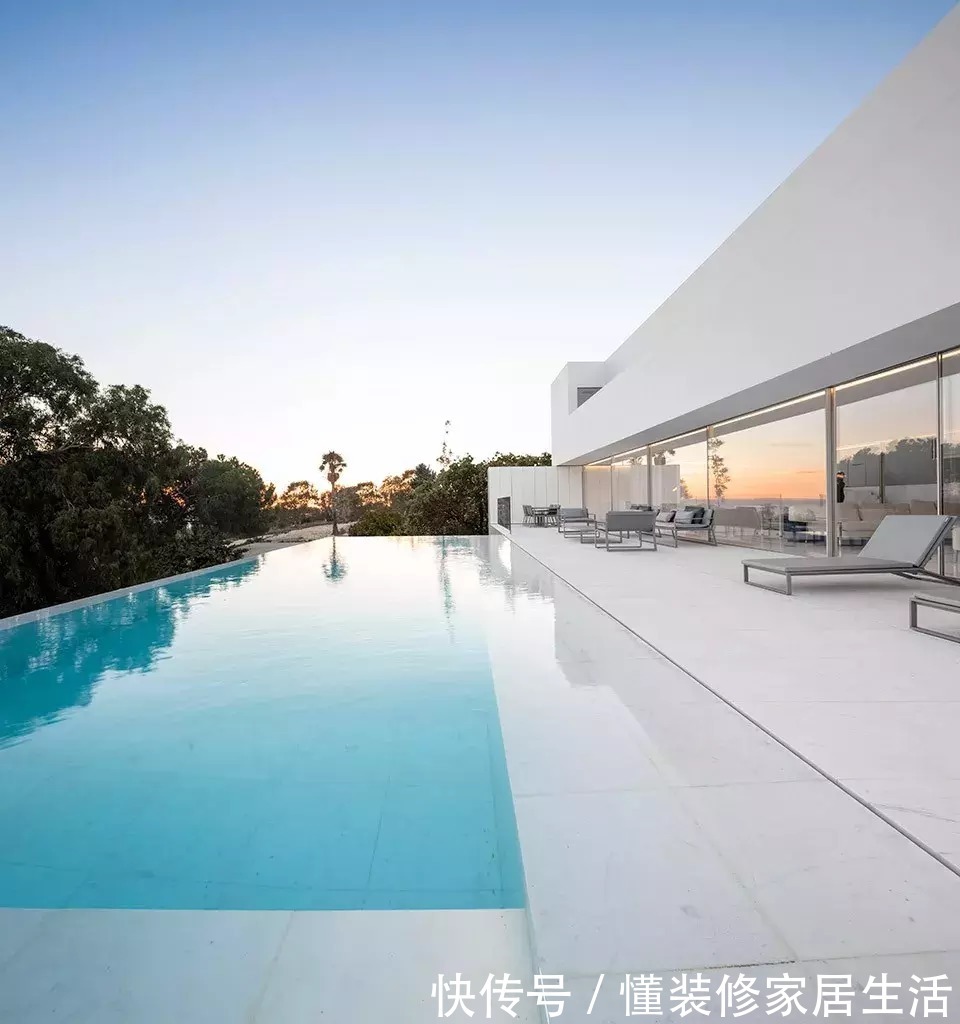 私密性|美爆了,极简主义别墅,真走心