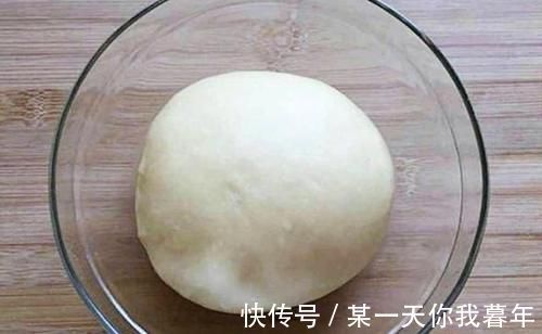 早餐饼|做这种饼不加一滴水,不含添加剂,松软香甜,大人孩子都爱吃!