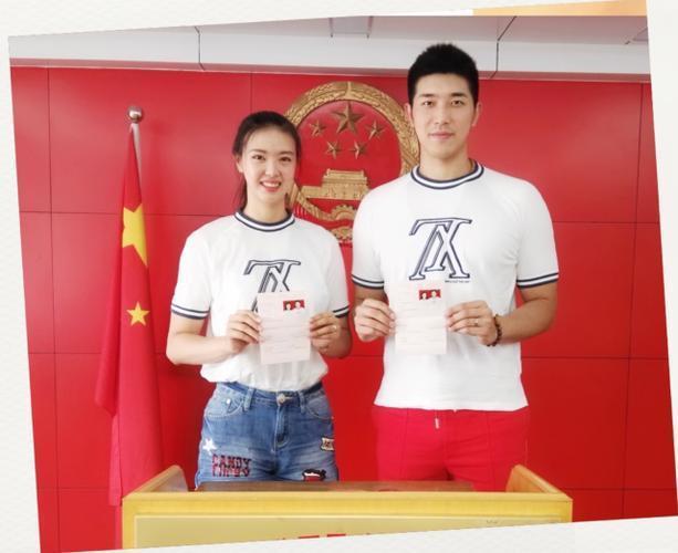 小姐姐|張常寧新代言曝光，美到認(rèn)不出！去酒吧，備婚，這是要退役了？