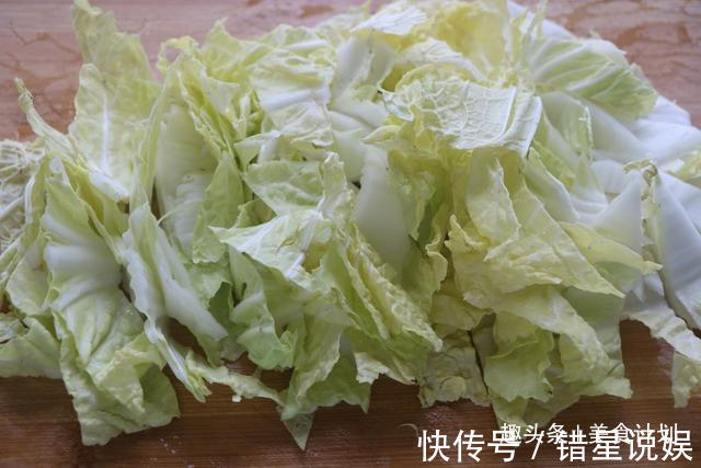 白菜|适合在家吃的懒人菜,连吃7天都不腻,有肉有菜,一锅够全家吃!