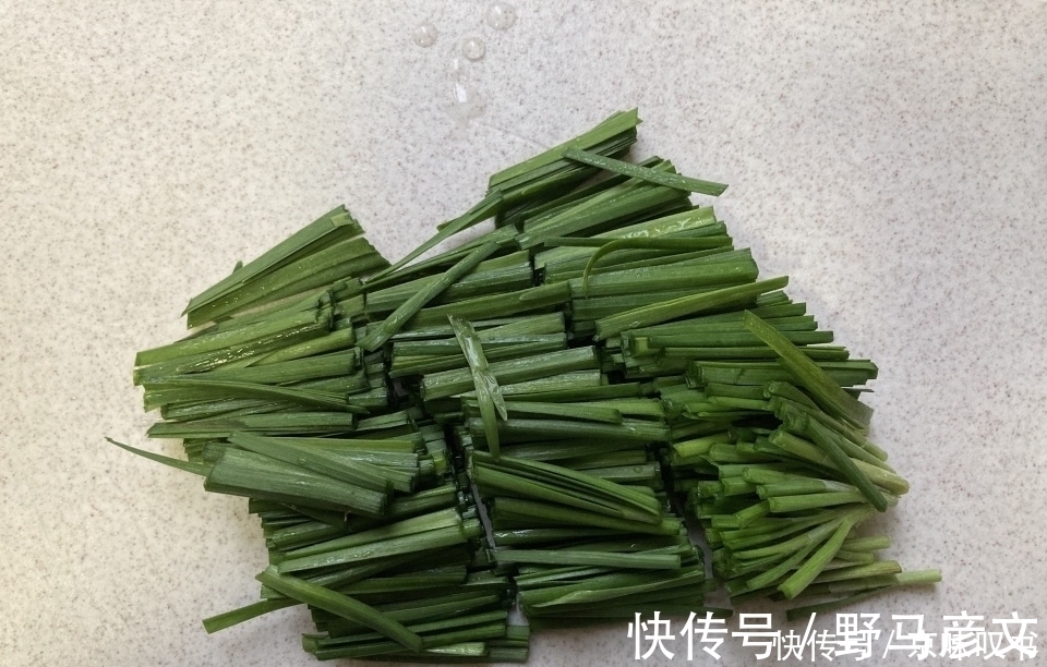 秋天此菜每周吃二次,清爽可口有筋道,简单省事,上桌就光盘