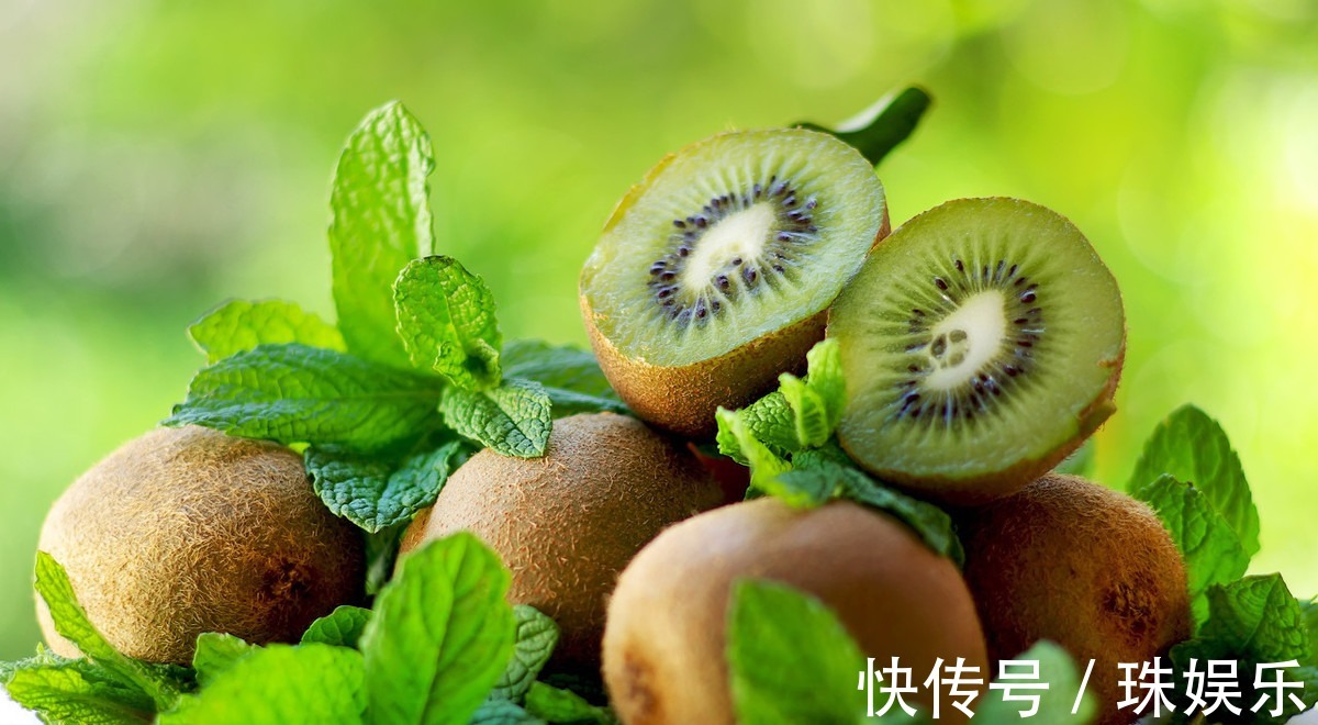 阳台别只种花草,试试种盆栽果树,养护简单易结果,想吃随手摘