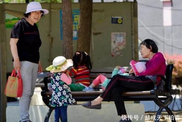 夫妻二人|中国首批“丁克”步入晚年,无子无孙的他们后悔了吗答案很现实