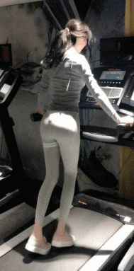 |搞笑GIF:大金毛估计是湖南的,四川重庆吃红辣椒,湖南就爱青椒