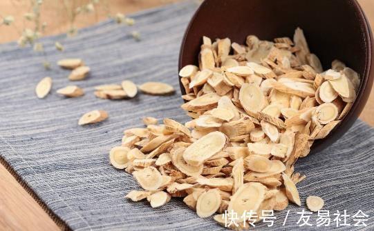 养生|黄芪配“一宝”,每天泡水喝,补气养血抗衰老,身体或会越来强健