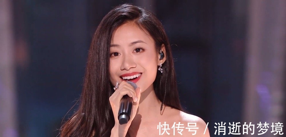 《好声音》伍珂玥夺冠引争议:全程唱粤语老歌,卖情怀无创新?