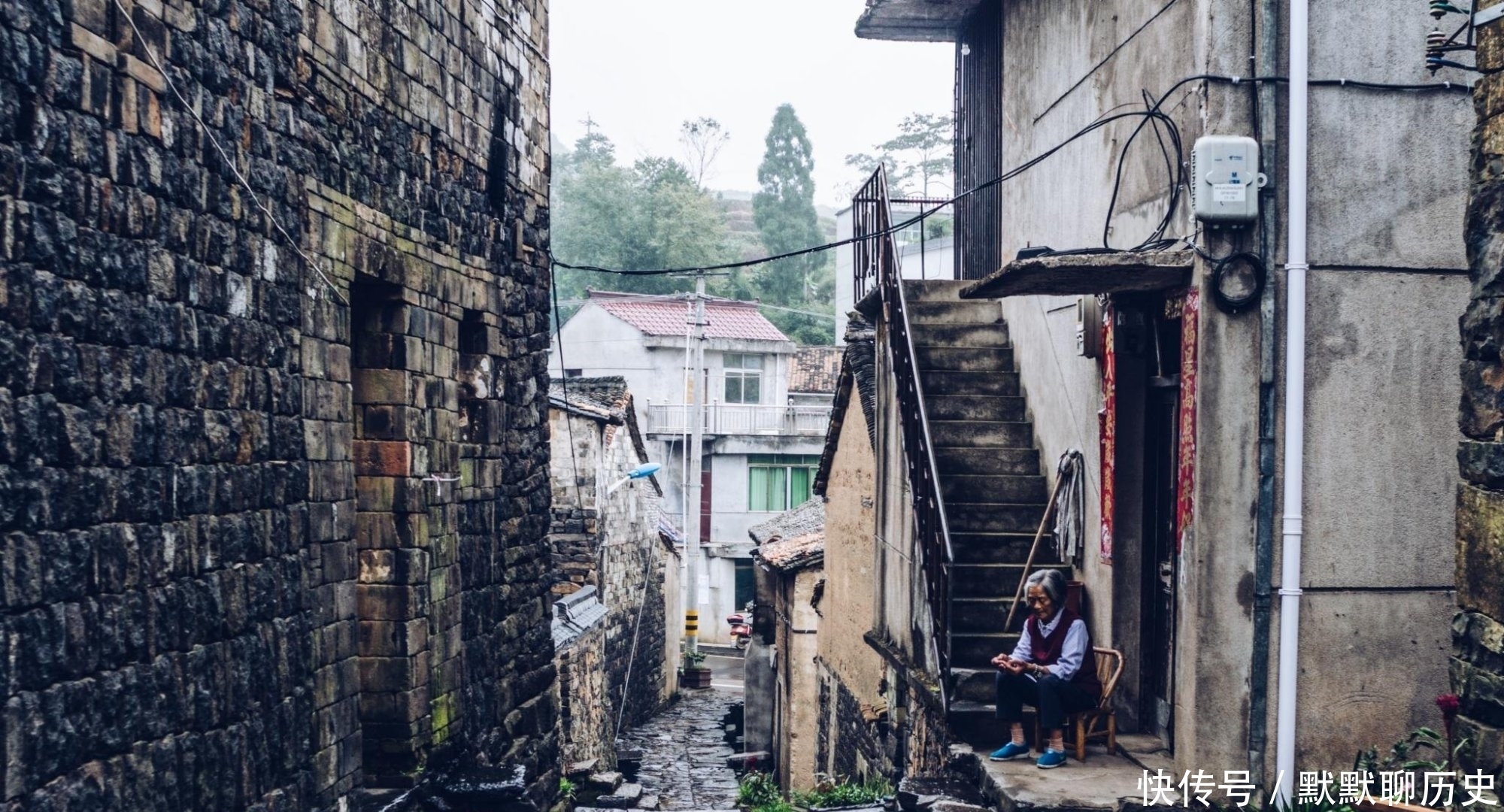 横路村|浙江深山藏着一座古村，至今600多年历史，建筑乌黑极具特色