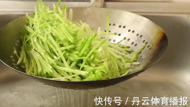 饭店|饭店的“凉拌萝卜丝”为啥好吃？看看都用的啥调料，开胃又解腻