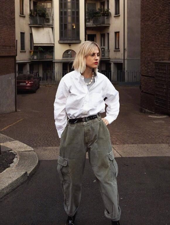穿搭|阿姆斯特丹的飒爽干练的时髦感 她的每一套look的色彩搭配都很舒适