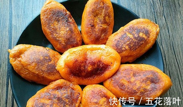 早餐多给孩子做它吃，比包子简单，锅里一煎，香糯鲜美，孩子爱吃！