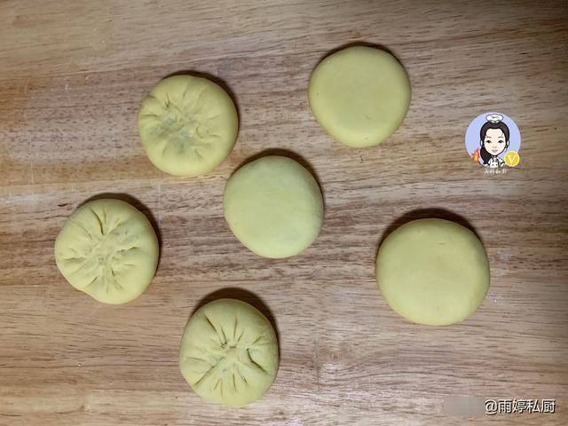 我家最近爱上了这款早餐饼,不用发酵,金黄暄软,连吃3天都不腻