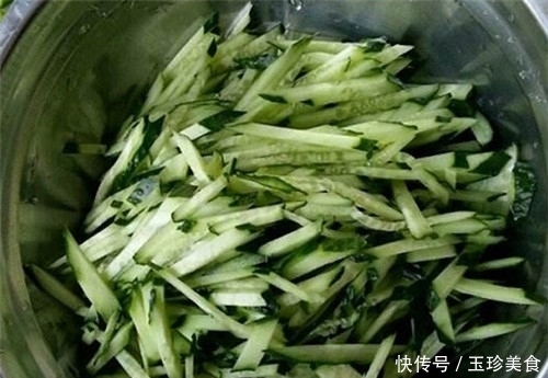 炸酱面|在家也能自己动手做炸酱面,做法简单,快来学习吧