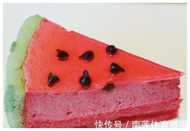 火锅底料|蛋糕能有多逼真?哪吒、敖丙比手办还精致,网友:根本无法下口!