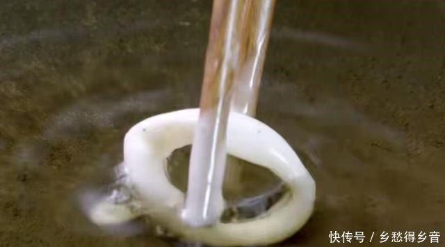 鱿鱼这样做太好吃,外脆里嫩,鲜香解馋,孩子爱吃的辅食美味