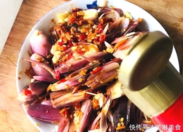 此菜最养人,女人常吃,月经准时,减皱祛斑,又瘦小腹细腿