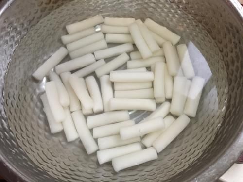 步骤|辣白菜炒年糕，香味浓郁，步骤简单，自己学会想吃不用外面买