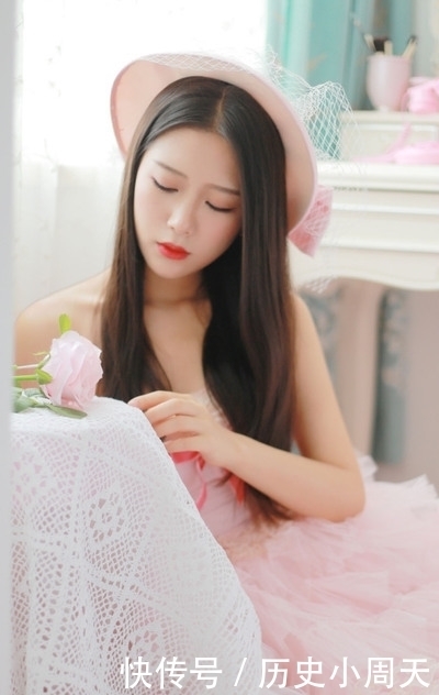 唯美少女写真:一袭粉色轻纱裙子,彰显少女纯洁青春好气质