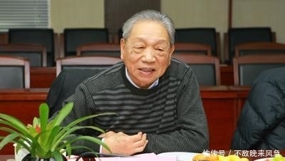 高血压者,不仅要减少盐分摄入,为了血管健康,3种素食也要少吃