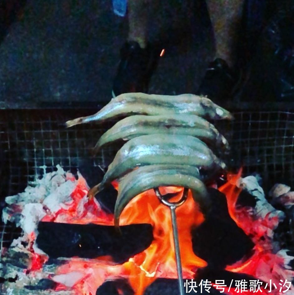 鸡翅|BBQ新技巧！体验“天才吃法”，成为烧烤达人只需学会这7个技巧