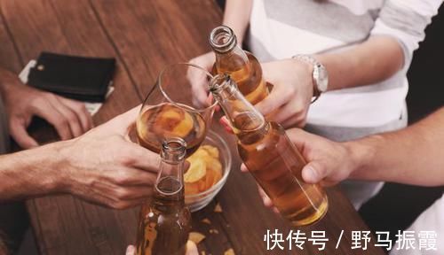 服用降压药|高血压该不该长期吃降压药？俩高血压患者用行动告诉你如何自救