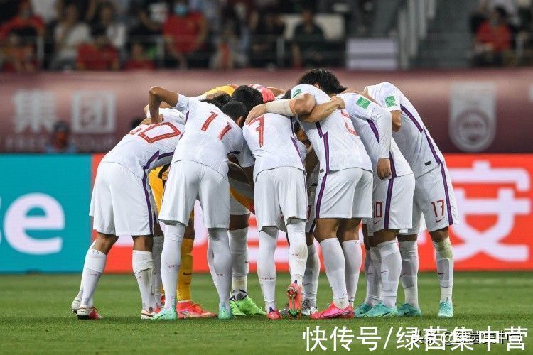 比赛|媒体人给国足支招:面对日本不要怂,中场开启绞杀模式