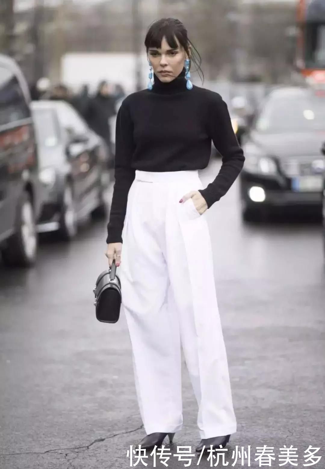 毛衣流行这么塞，修饰腿型还显高5cm