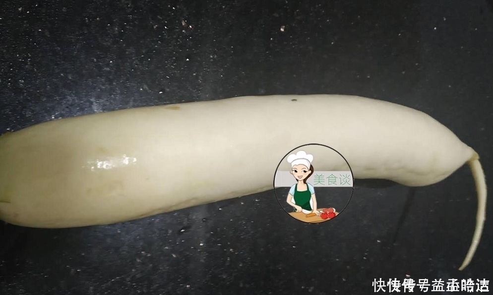 此菜几毛一斤,虽然不起眼,但维生素C比梨高10倍,滋补赛人参