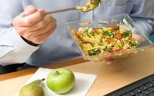 血糖|糖尿病一天中有3不做,可保血糖稳如泰山,身体逐渐强壮