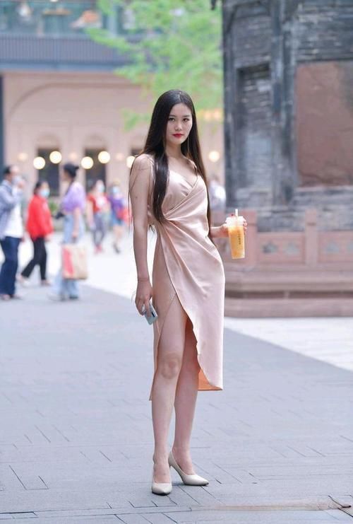 九分裤 飘逸动人的瑜伽裤穿出时尚丽人美，营造完美气质，衬托贵气