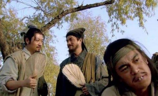 晁盖|晁盖劫走的10万贯生辰纲是什么价值,放现在能值多少钱?