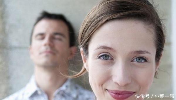 部位|不论男女,若睡前坚持拍打2个“部位”,大肚腩可能悄悄“溜走”