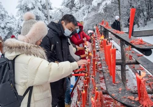 【新闻纪实】津门网李豫龙:峨眉“冬韵”